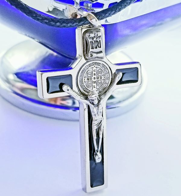 Gents Alloy St Benedict Cross & Leather Chain